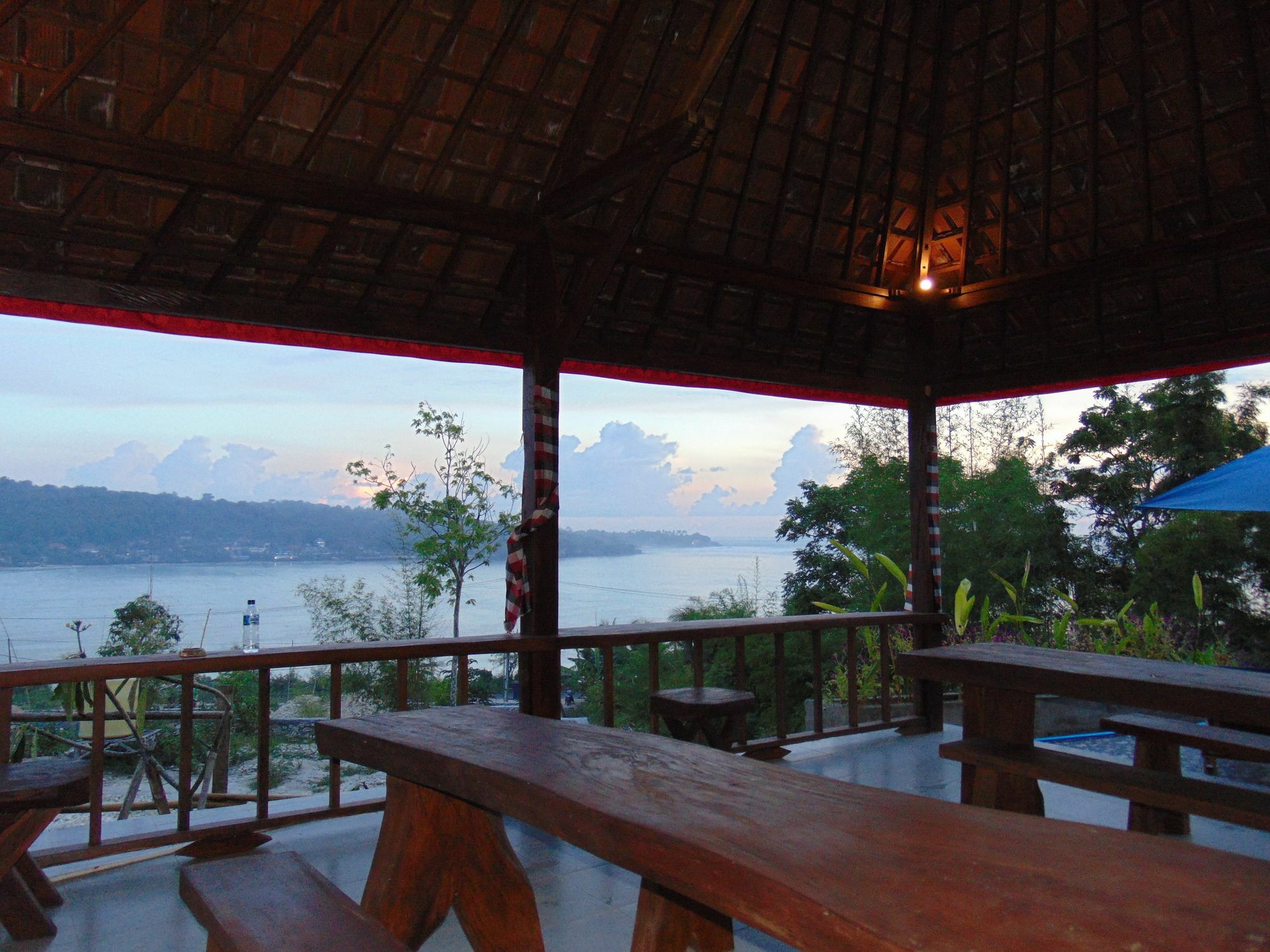 Starfish Lembongan Hotel Exterior foto